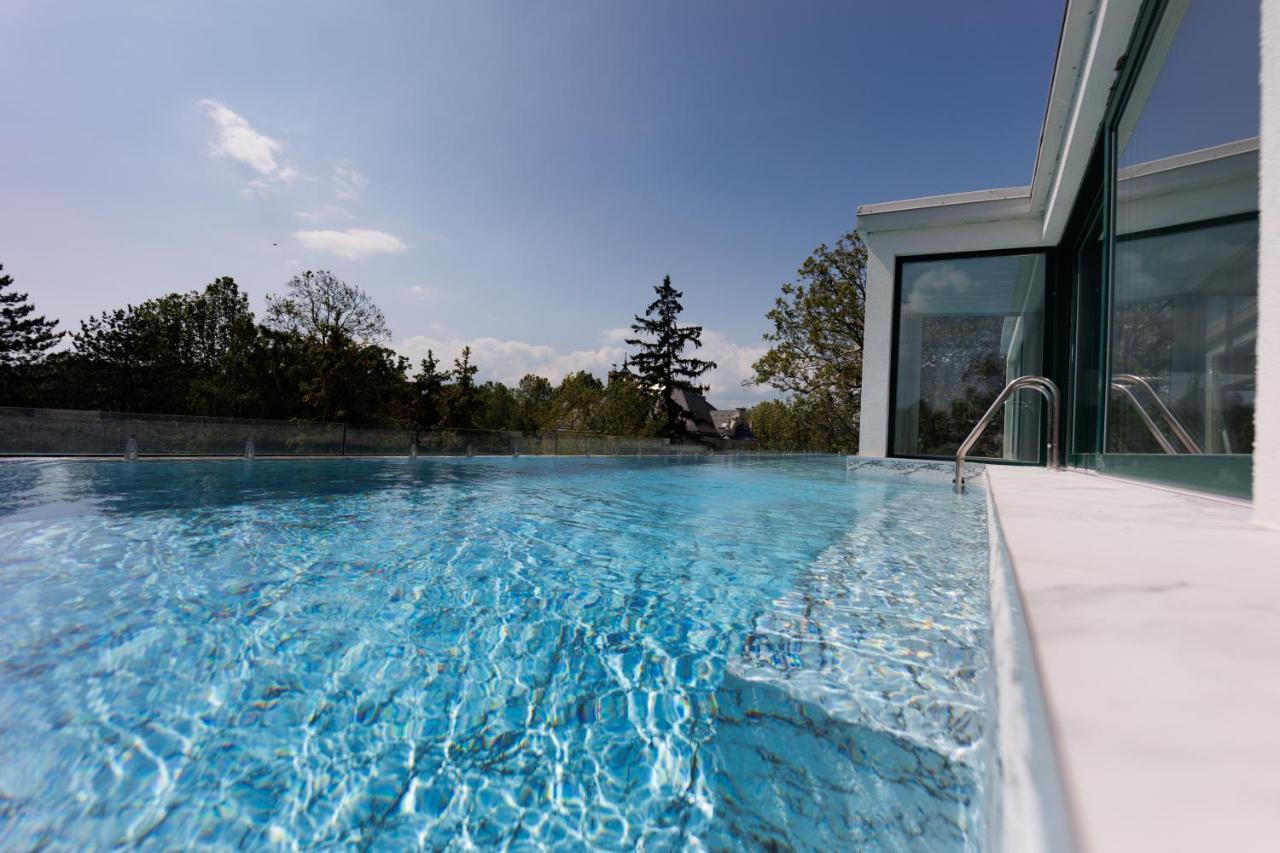 Villa Bauhaus Wellness Apartman Fsz. 1 Siofok Exterior photo